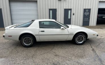 Pontiac-firebird-1986-7