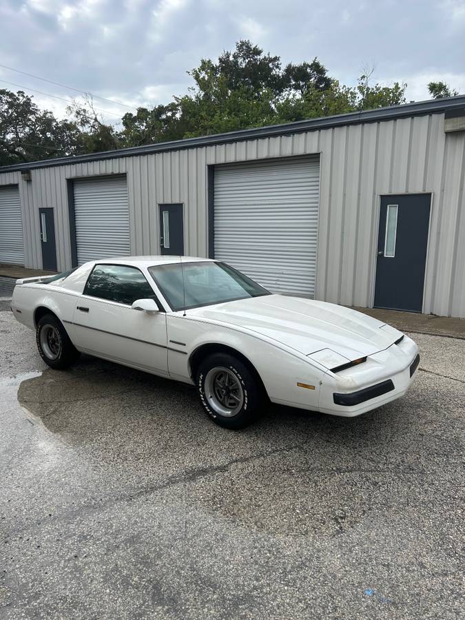 Pontiac-firebird-1986-8