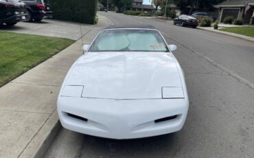 Pontiac-firebird-1991-white-12