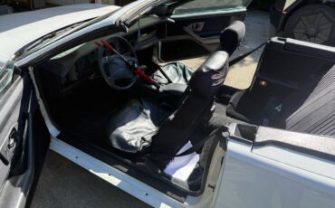 Pontiac-firebird-1991-white