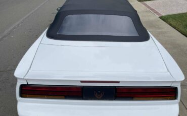 Pontiac-firebird-1991-white-7