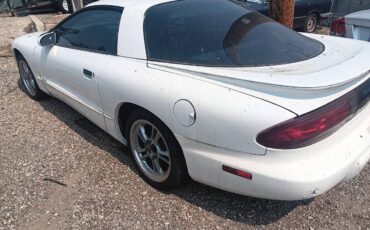 Pontiac-firebird-1995-white