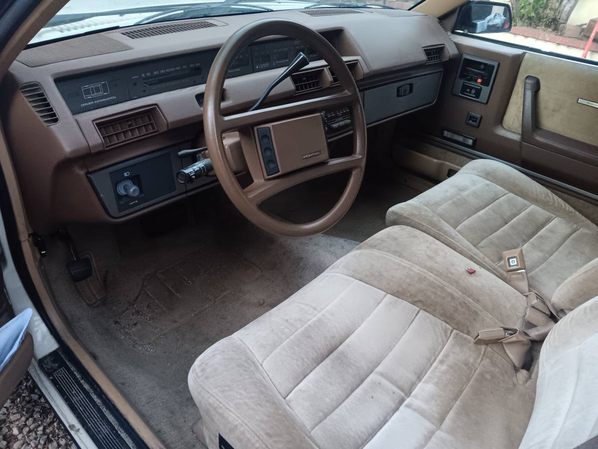 Pontiac-firebird-1995-white-4