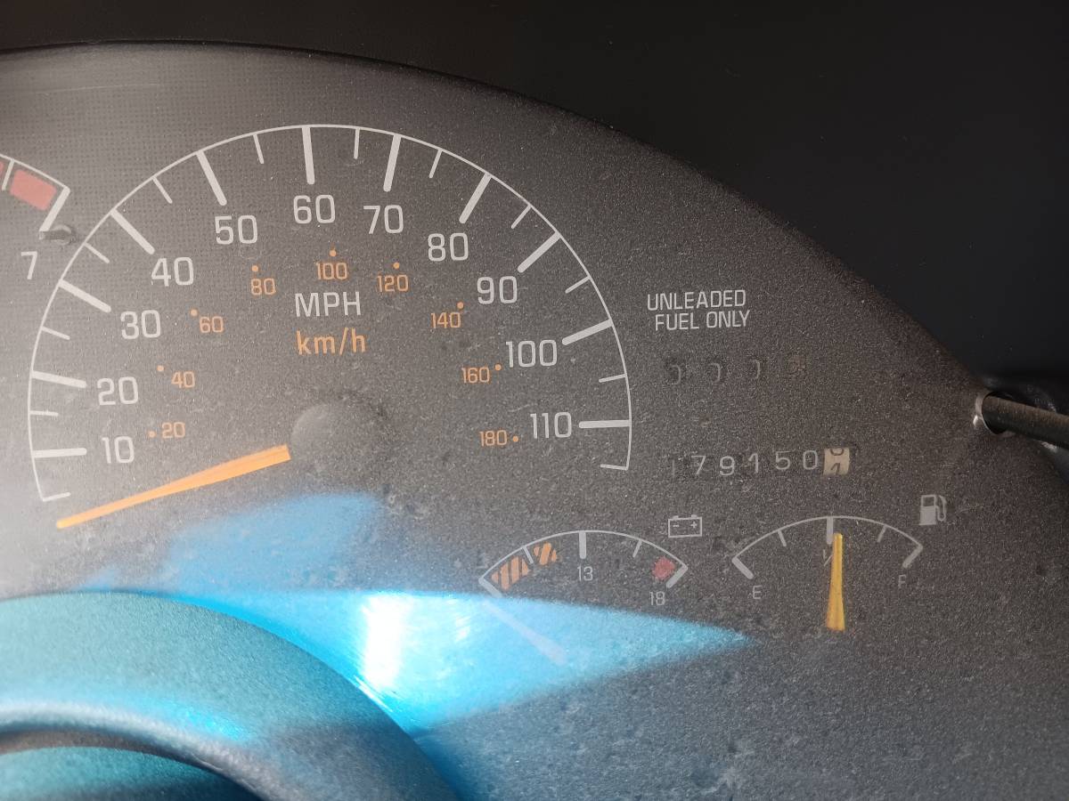 Pontiac-firebird-1995-white-9