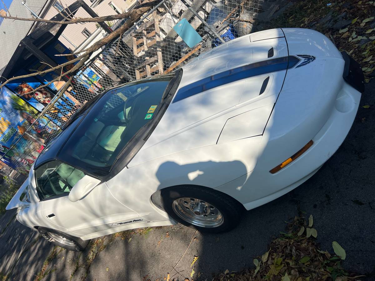 Pontiac-firebird-formula-1994-white-12