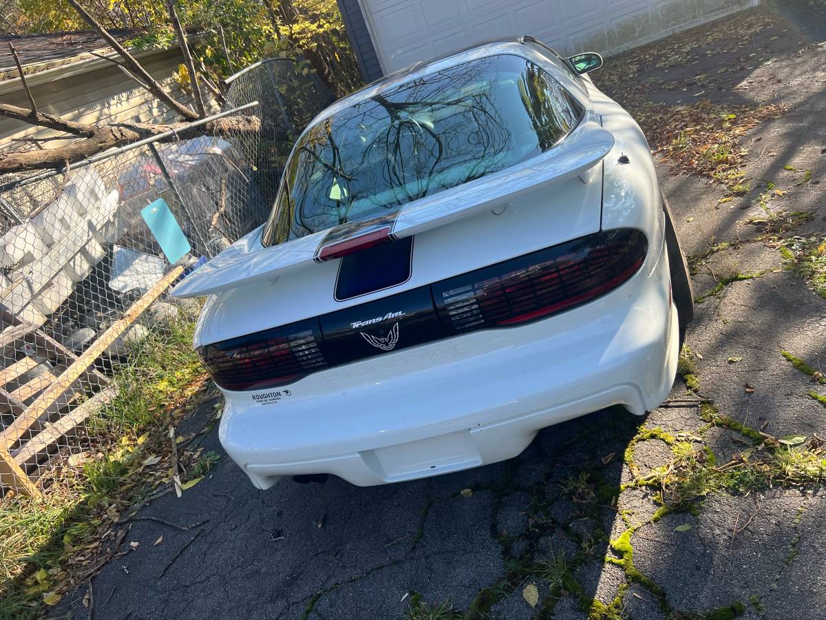 Pontiac-firebird-formula-1994-white-14