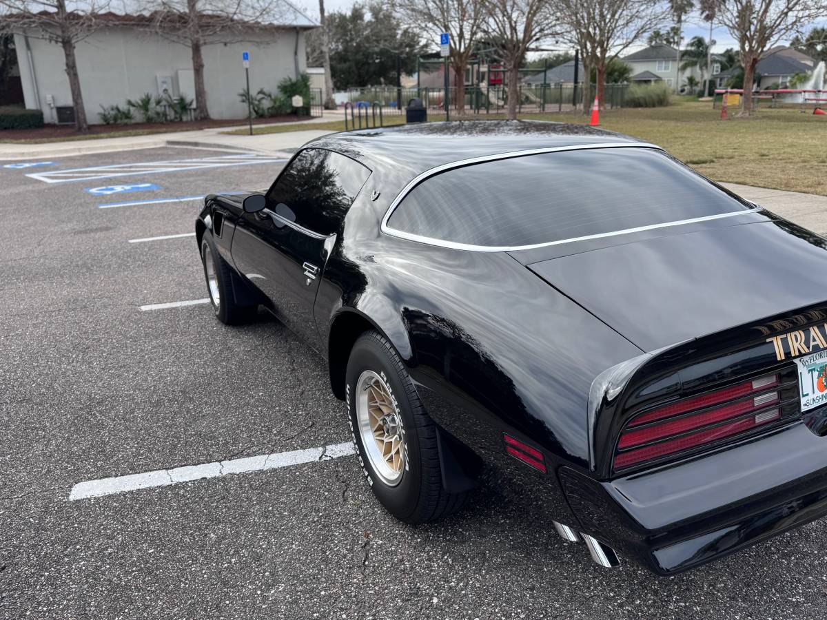 Pontiac-firebird-trans-am-1976-black-12