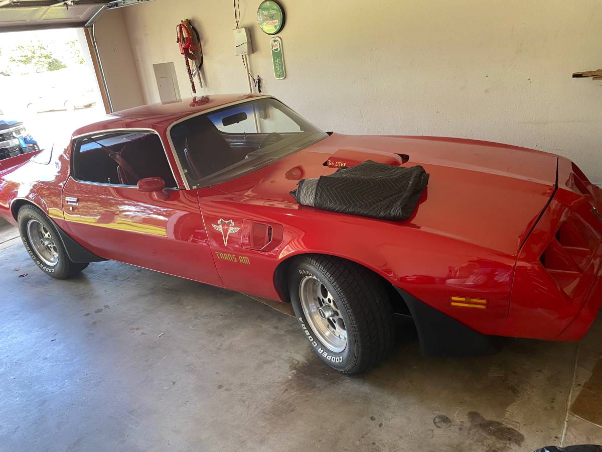 Pontiac-firebird-trans-am-1979-red-1