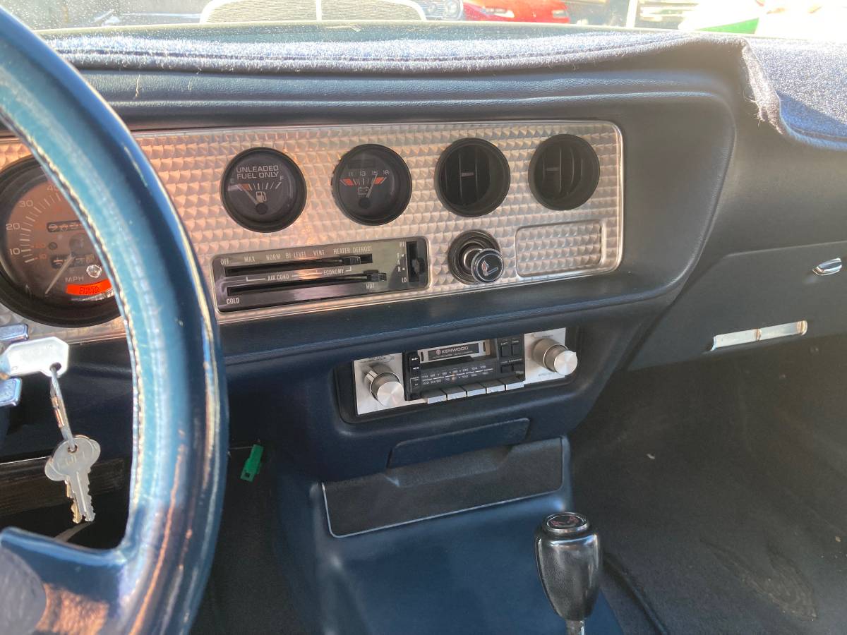 Pontiac-firebird-trans-am-1980-white-17