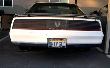 Pontiac-firebird-trans-am-1982-white-5