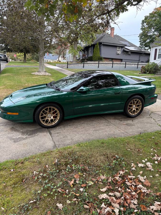 Pontiac-firebird-trans-am-1993-green-1