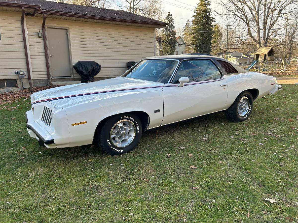 Pontiac-grand-am-1974-white-18