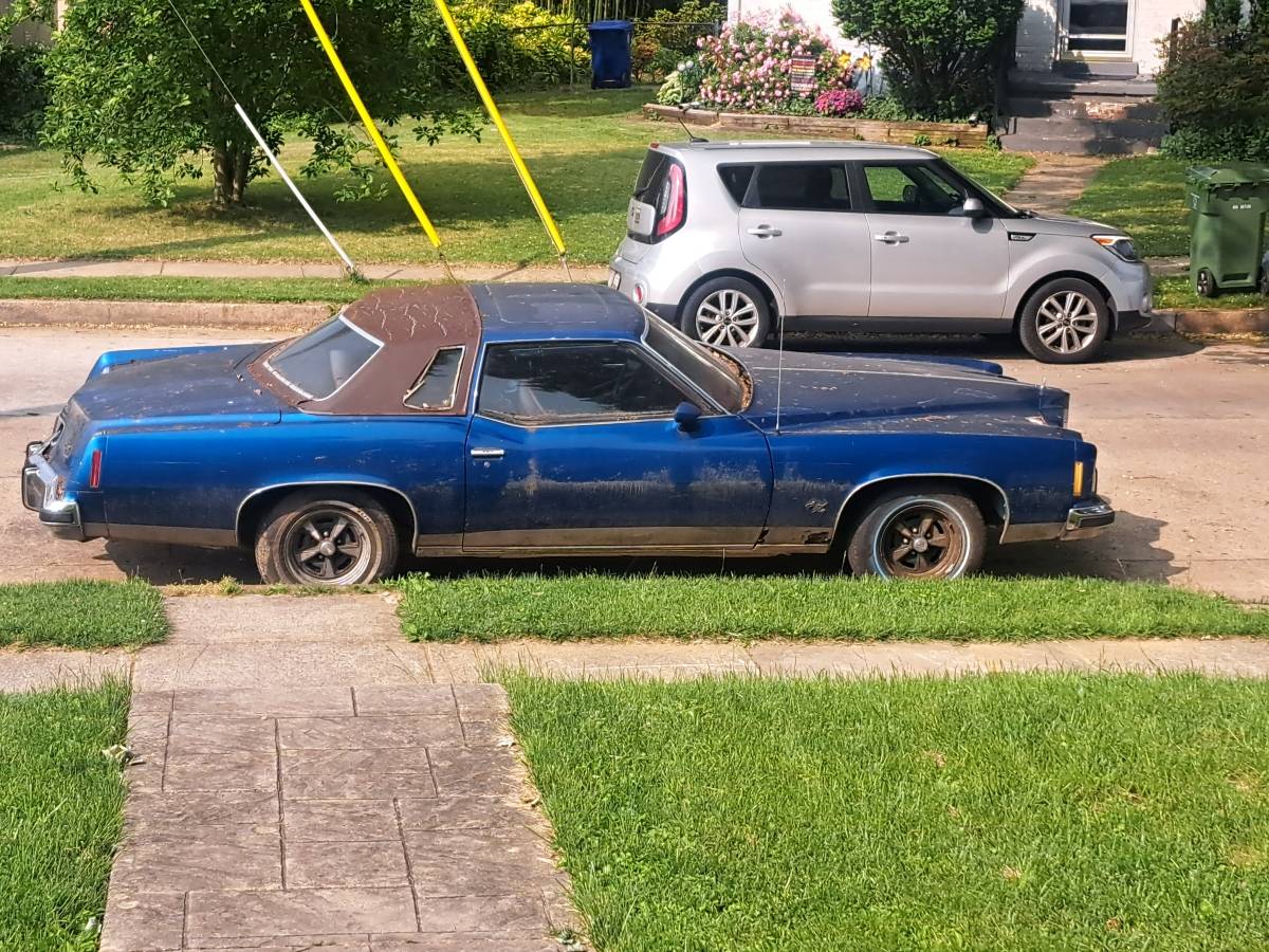 Pontiac-grand-prix-1976-blue