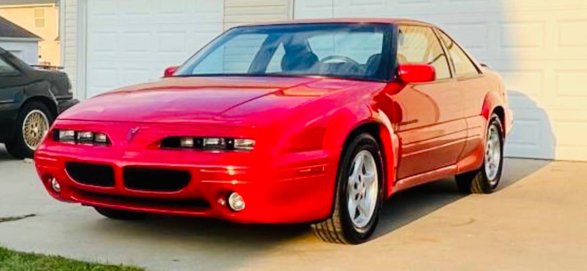 Pontiac-grand-prix-1996-red-23