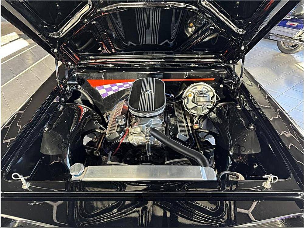 Pontiac-gto-1965-purple-25