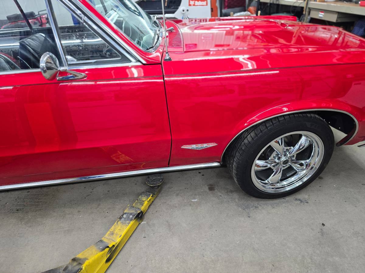 Pontiac-gto-1965-red-7