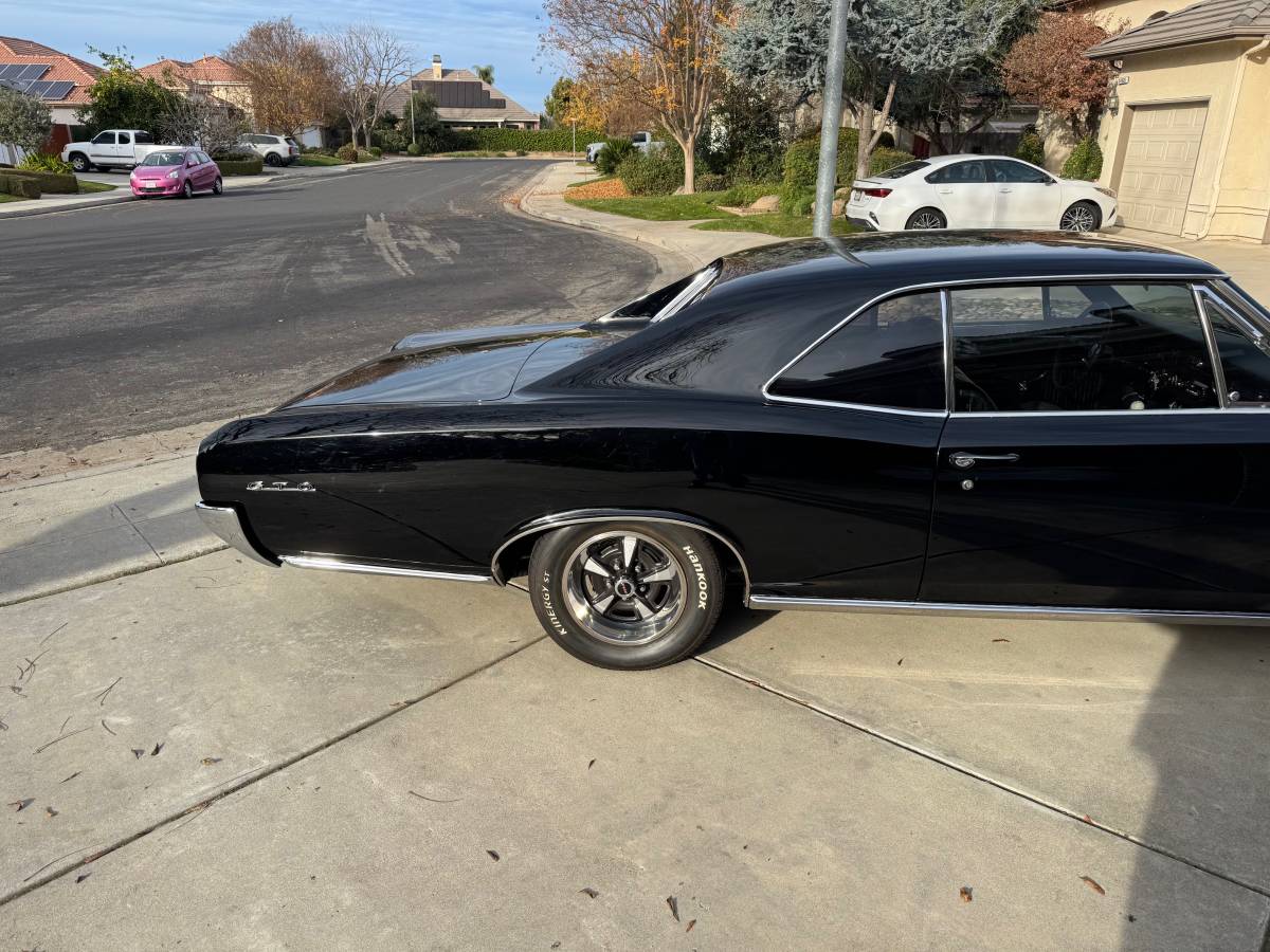 Pontiac-gto-1966-black-8