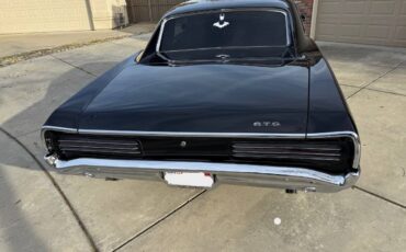 Pontiac-gto-1966-black-9