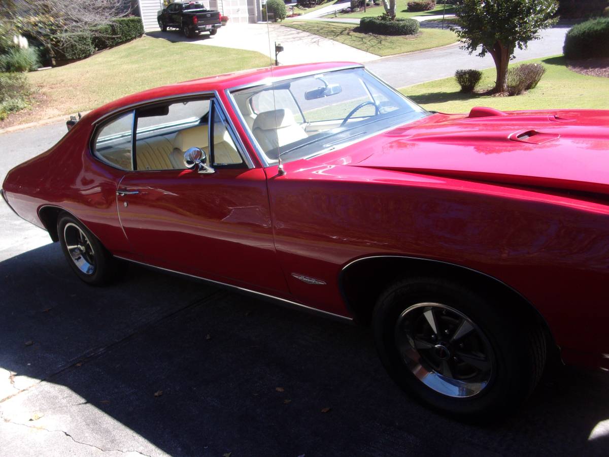 Pontiac-gto-1968-red-1