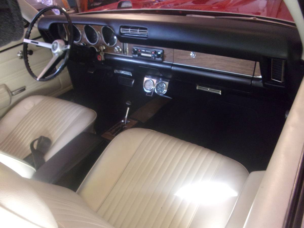 Pontiac-gto-1968-red-19