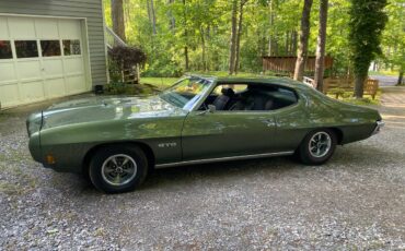 Pontiac-gto-1970-green-4