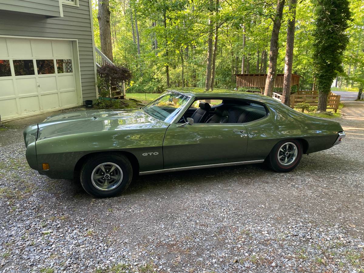 Pontiac-gto-1970-green-4