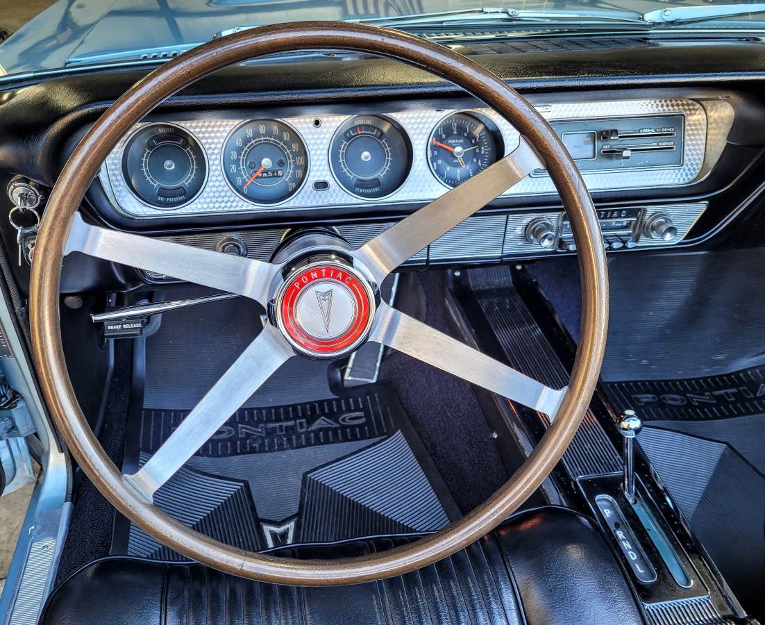 Pontiac-gto-convertible-1964-16