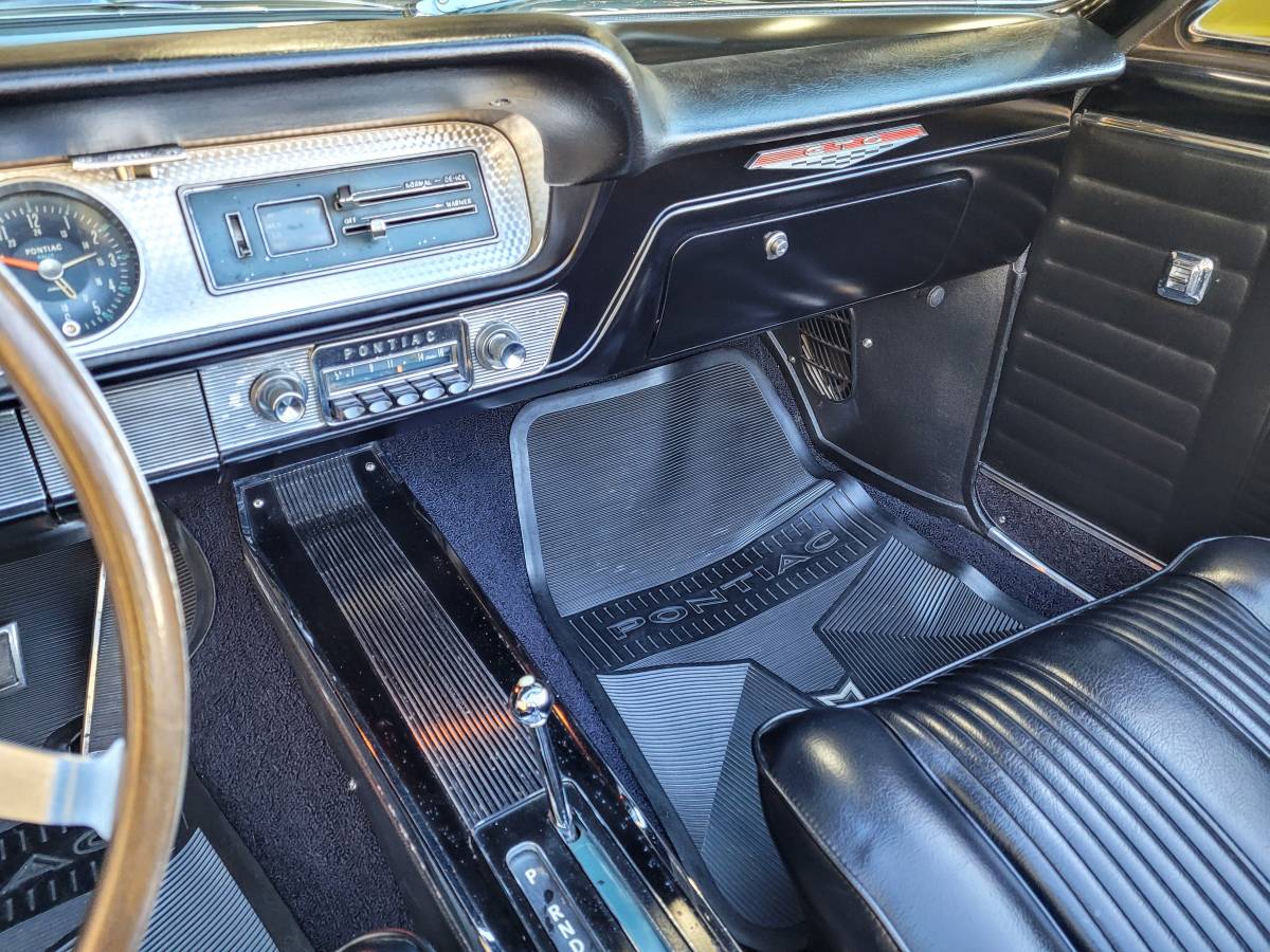 Pontiac-gto-convertible-1964-17