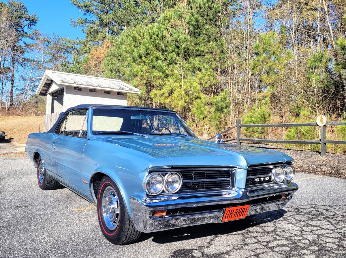 Pontiac-gto-convertible-1964
