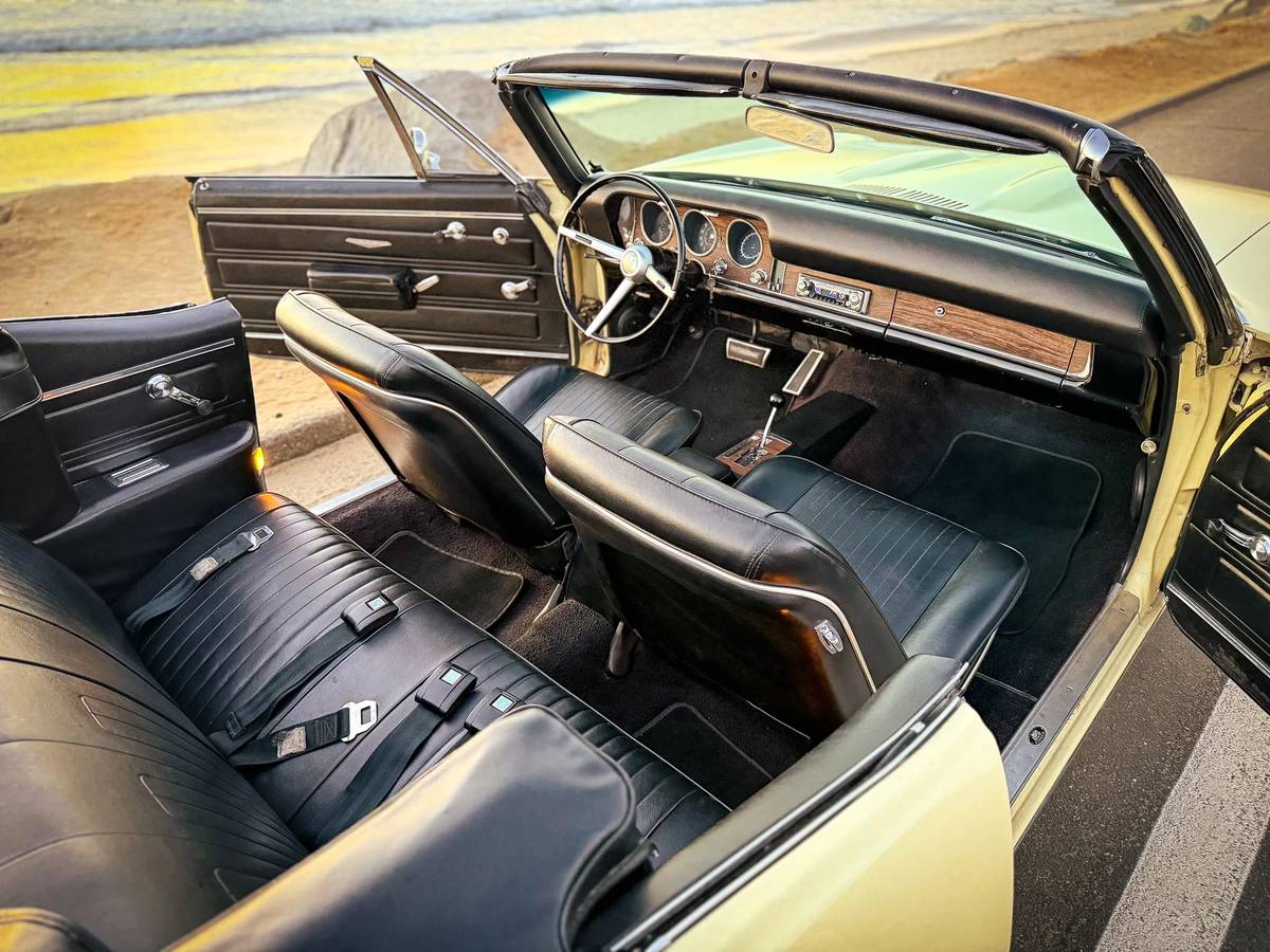 Pontiac-gto-convertible-1968-green-23