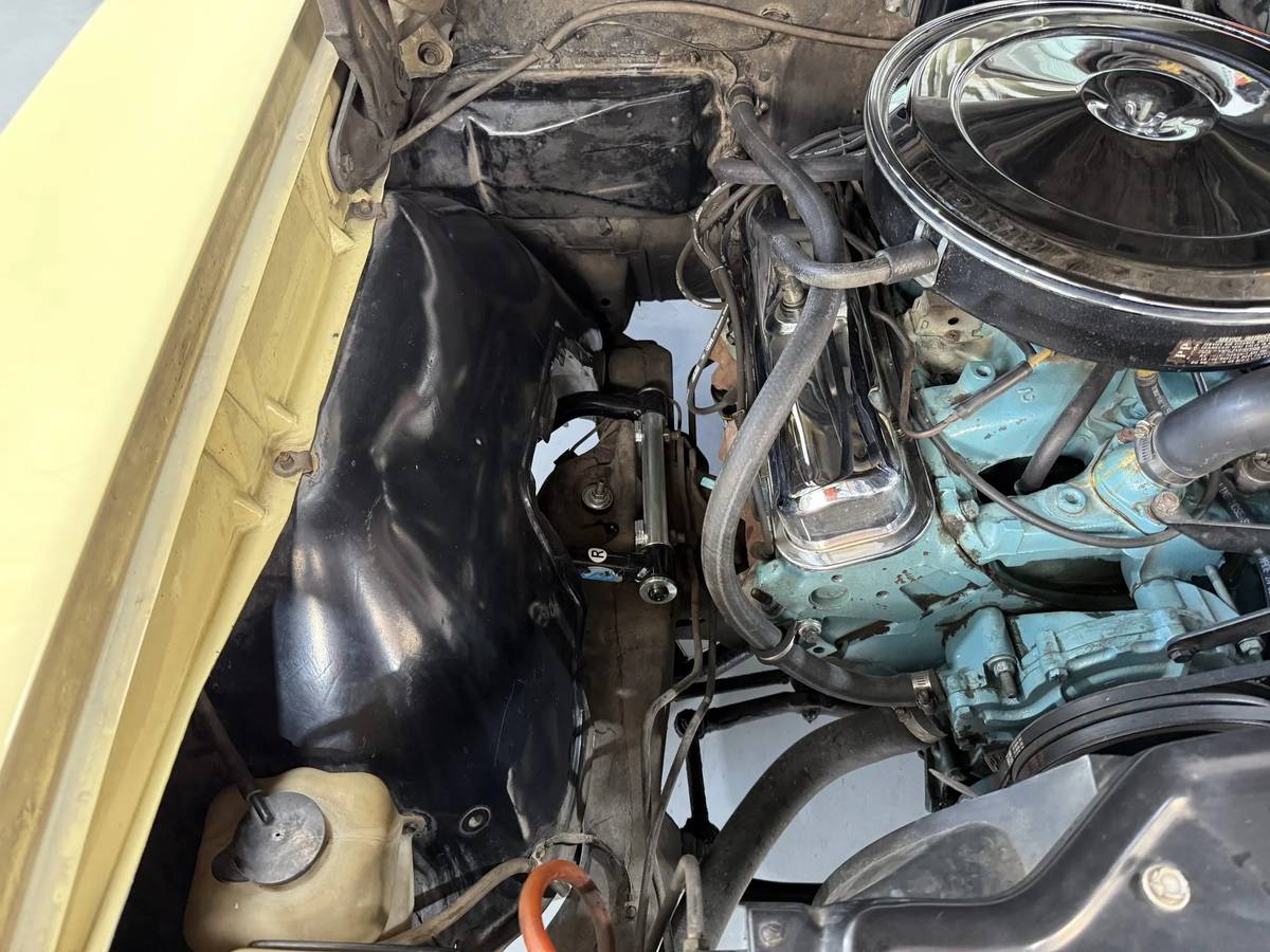 Pontiac-gto-convertible-1968-green-7