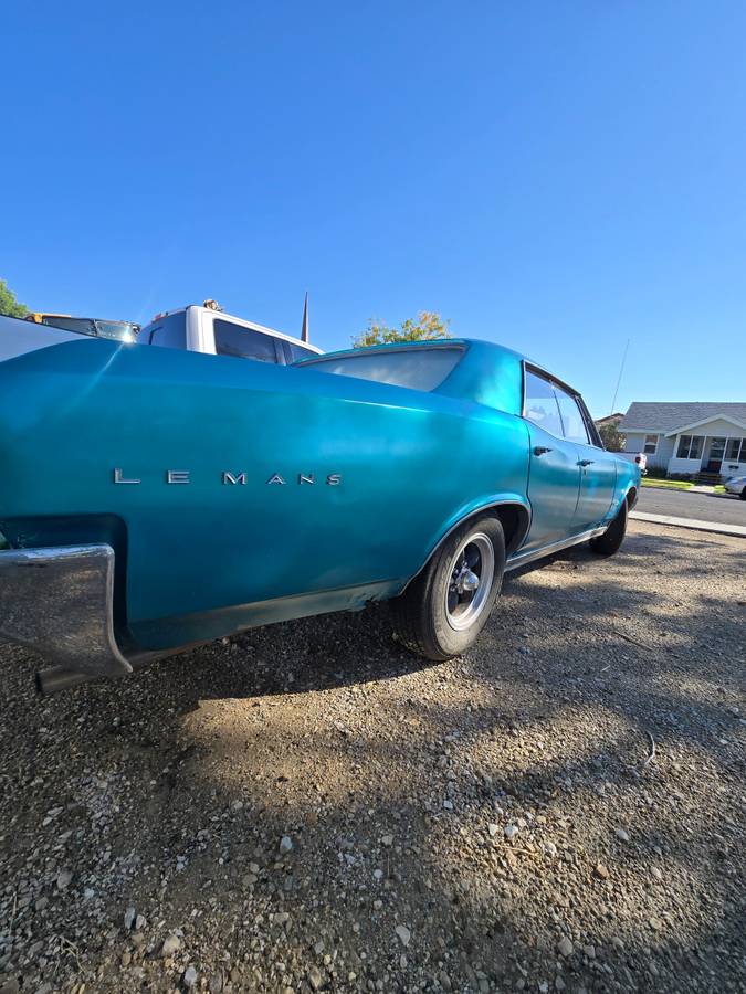 Pontiac-lemans-1966-5