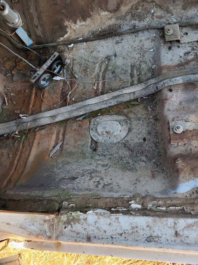 Pontiac-lemans-1968-grey-13