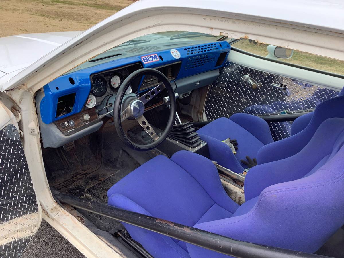 Pontiac-sunbird-1979-white-5