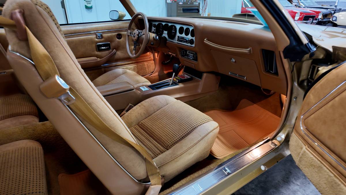 Pontiac-trans-am-1979-2