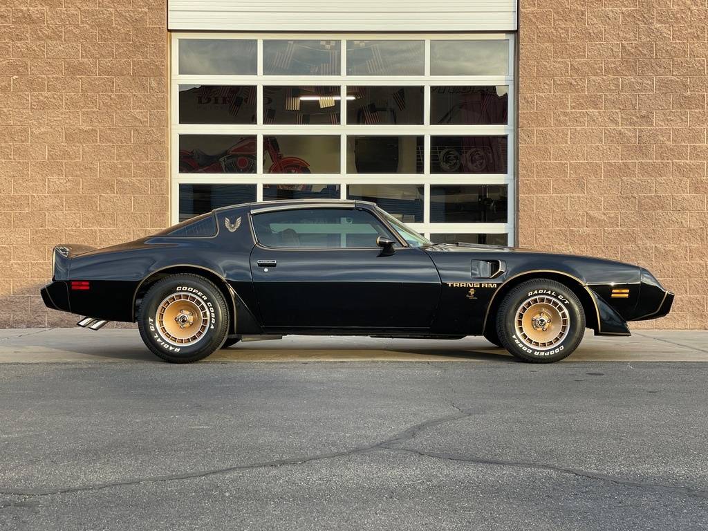 Pontiac-trans-am-1981-black-21