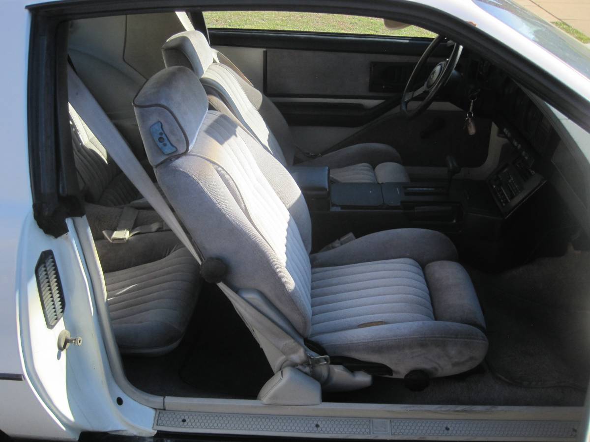 Pontiac-trans-am-1983-11