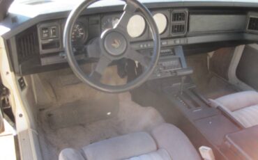 Pontiac-trans-am-1983-12