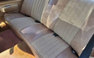 Pontiac-ventura-1976-red-16