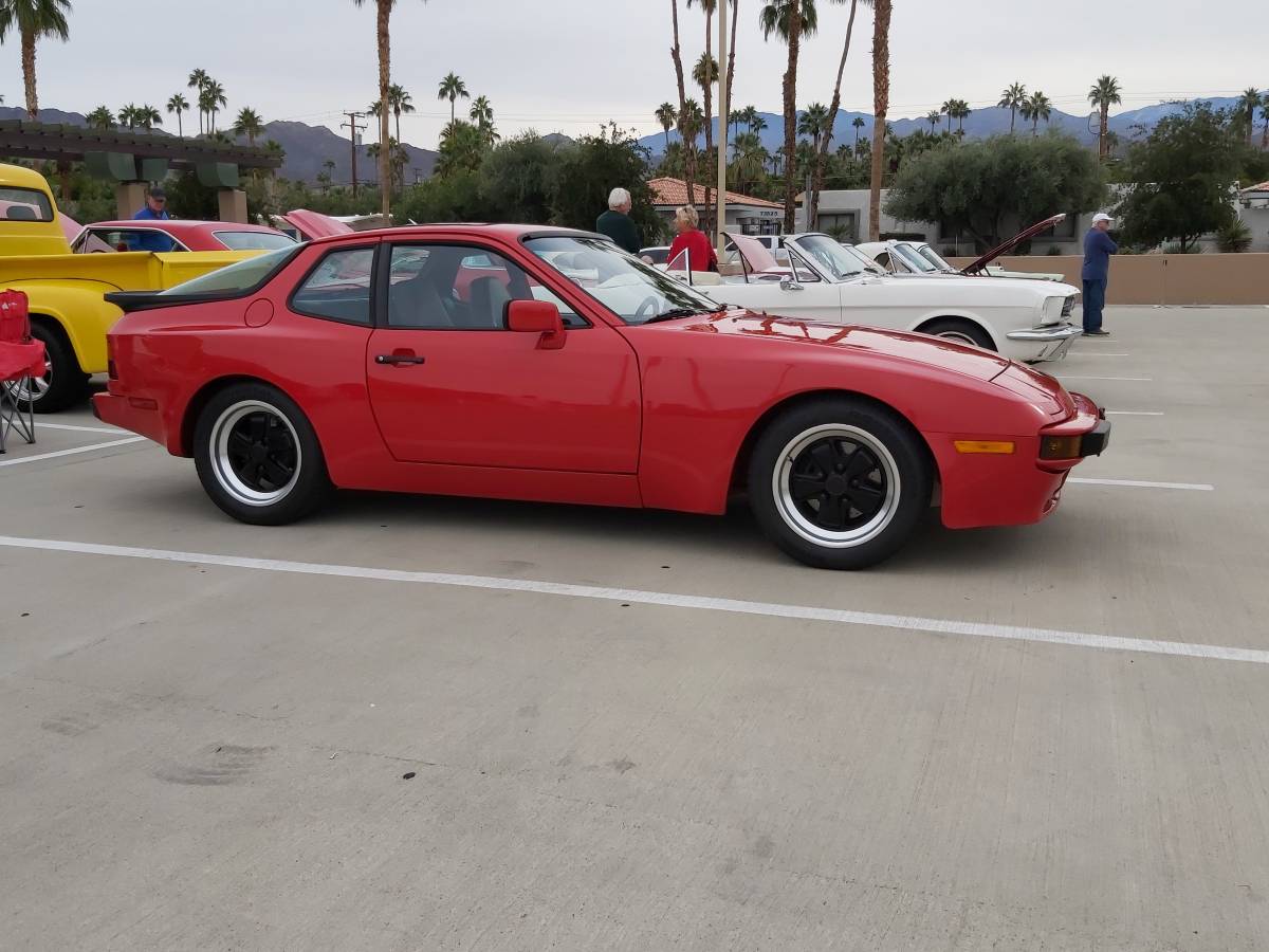 Porsche-1983-red-11