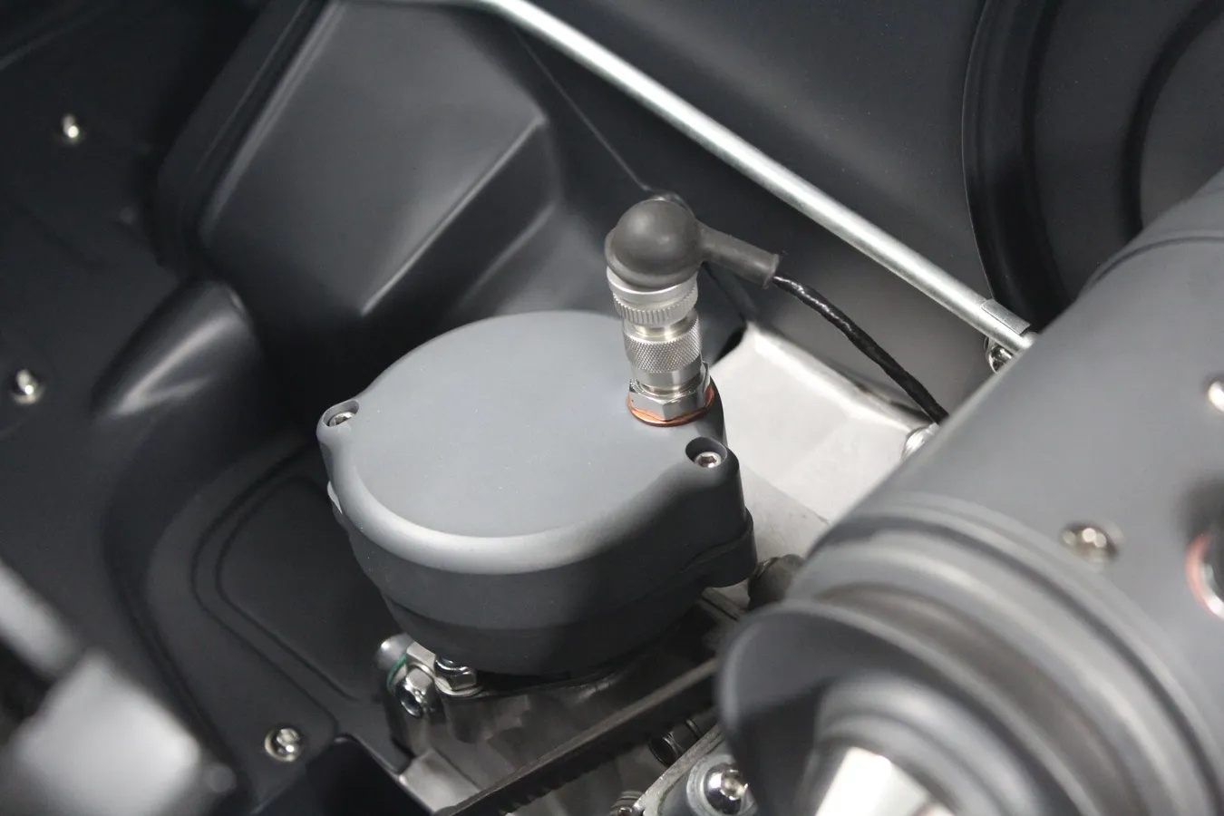 Porsche-356a-1957-Stone-Gray-Ox-Blood-Red-10