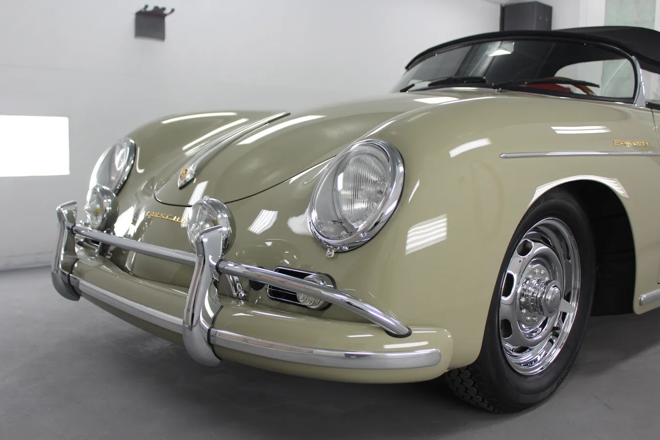 Porsche-356a-1957-Stone-Gray-Ox-Blood-Red-17