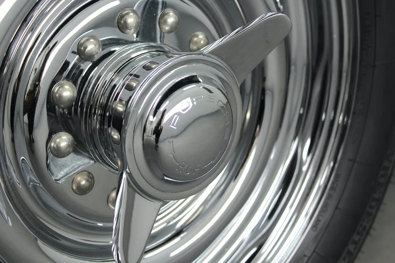 Porsche-356a-1957-Stone-Gray-Ox-Blood-Red-4