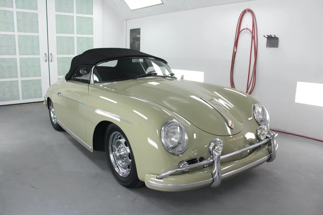 Porsche-356a-1957-Stone-Gray-Ox-Blood-Red-8