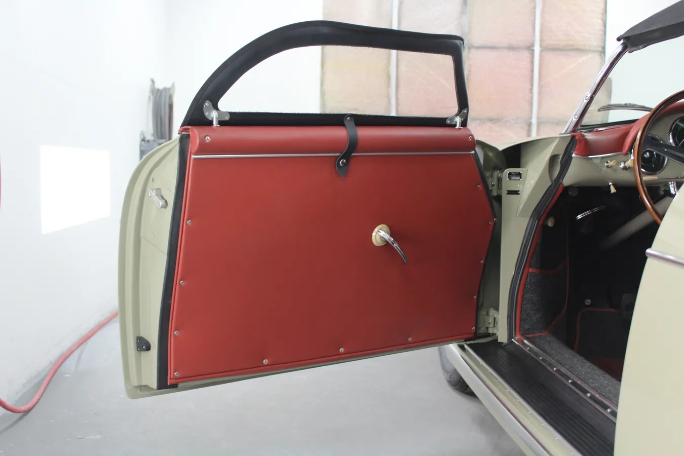 Porsche-356a-1957-Stone-Gray-Ox-Blood-Red