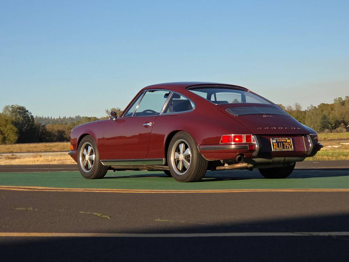Porsche-911-1969-3