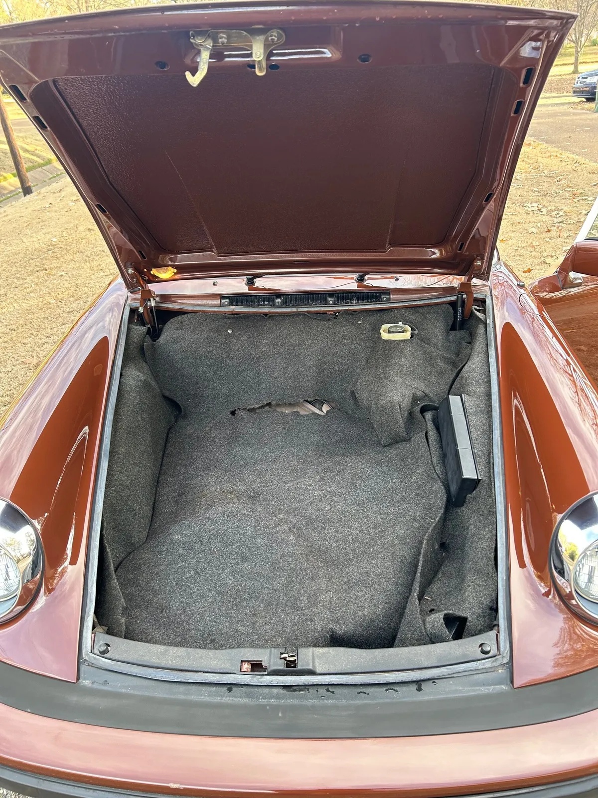 Porsche-911-1977-Bitter-Chocolate-Tan-12