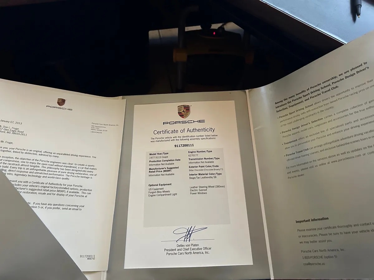 Porsche-911-1977-Bitter-Chocolate-Tan-18