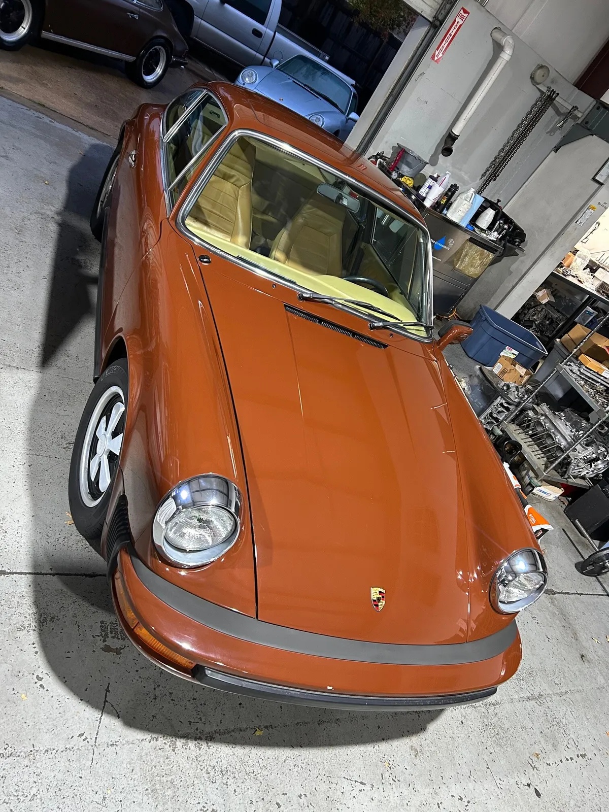 Porsche-911-1977-Bitter-Chocolate-Tan-6