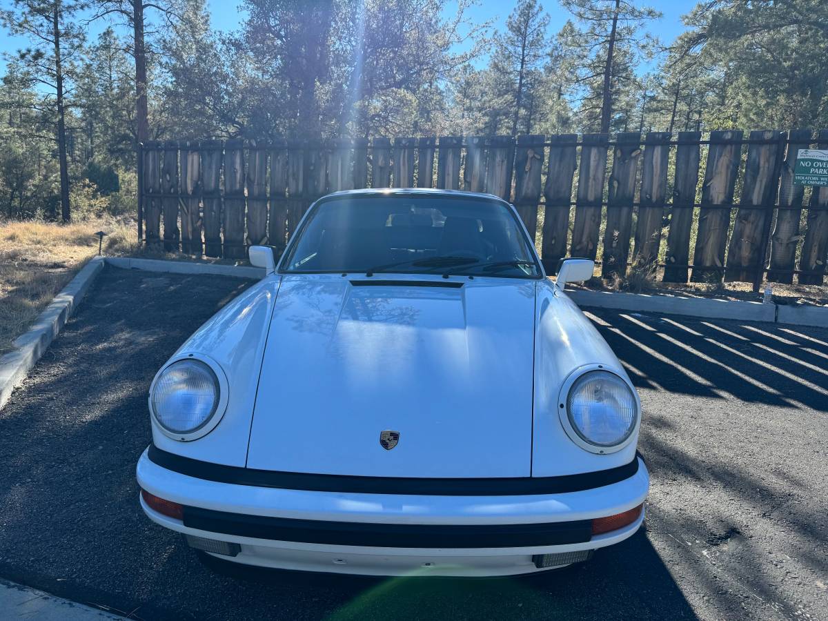 Porsche-911-1988-34